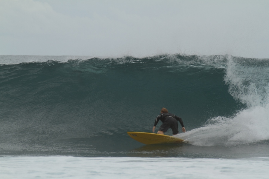 Simon Forward Bottom turn Simon Forward Bottom turn